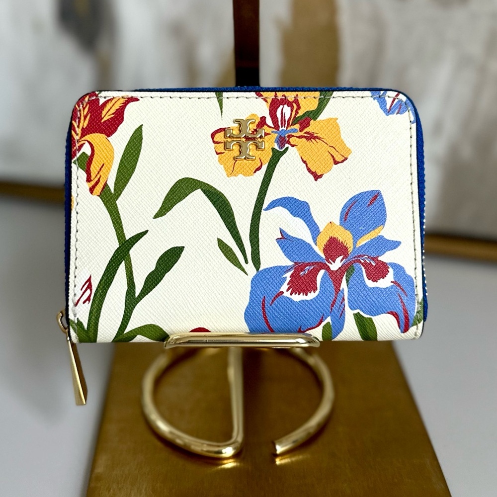 Like New Tory Burch EMERSON ZIP COIN CASE-PAINTED IRIS